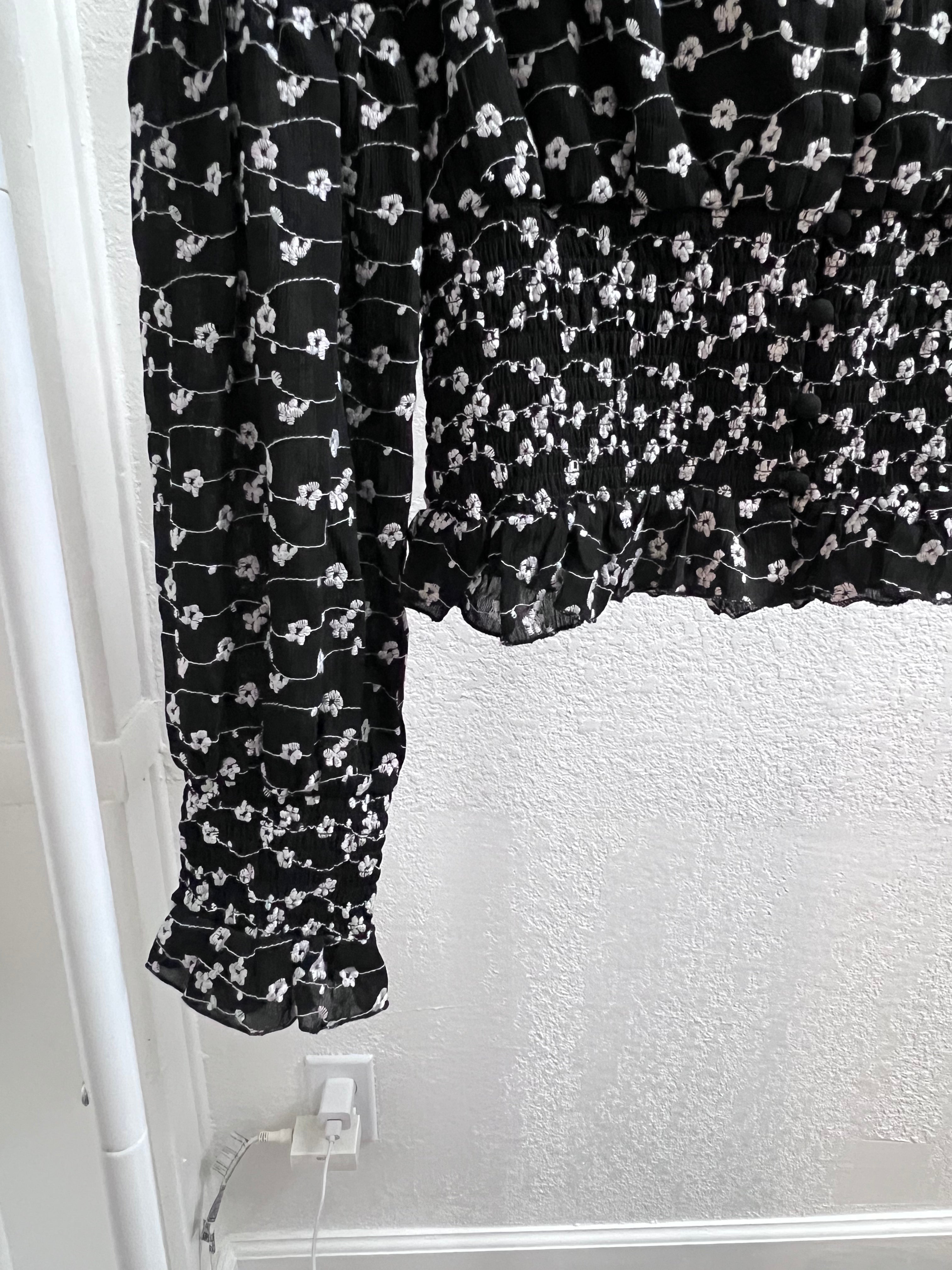 Code Mode Black Ditsy Floral Square-Neck Smocked Blouse (S)