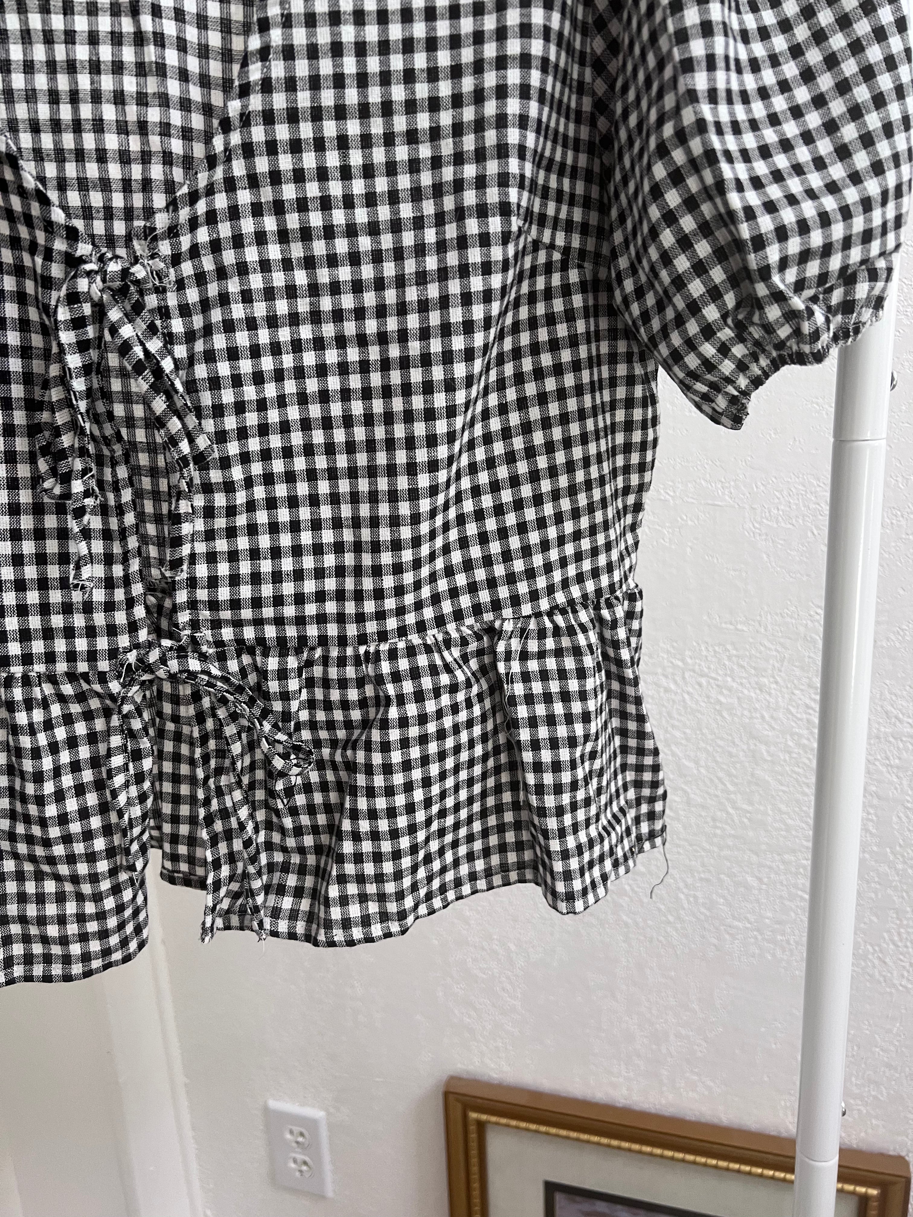 bw gingham tie-front babydoll blouse